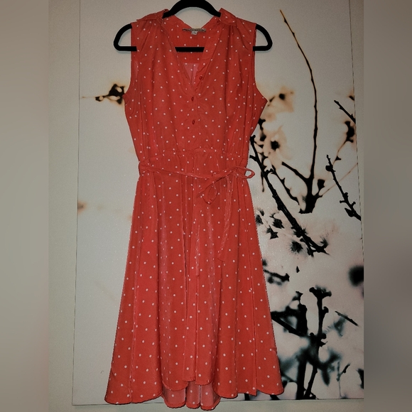 Fun and flirty coral dress - Picture 1 of 4